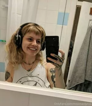 missmarilynxx / margotthr0bbie nude photo #0038