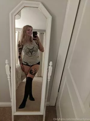 missmarilynxx / margotthr0bbie nude photo #0098