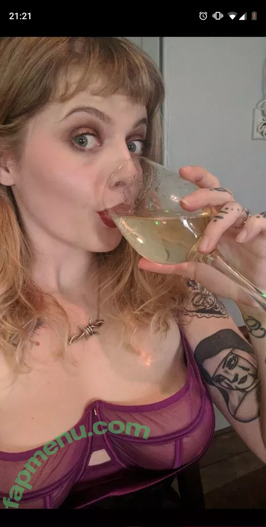 missmarilynxx nude photo #0070 (margotthr0bbie)