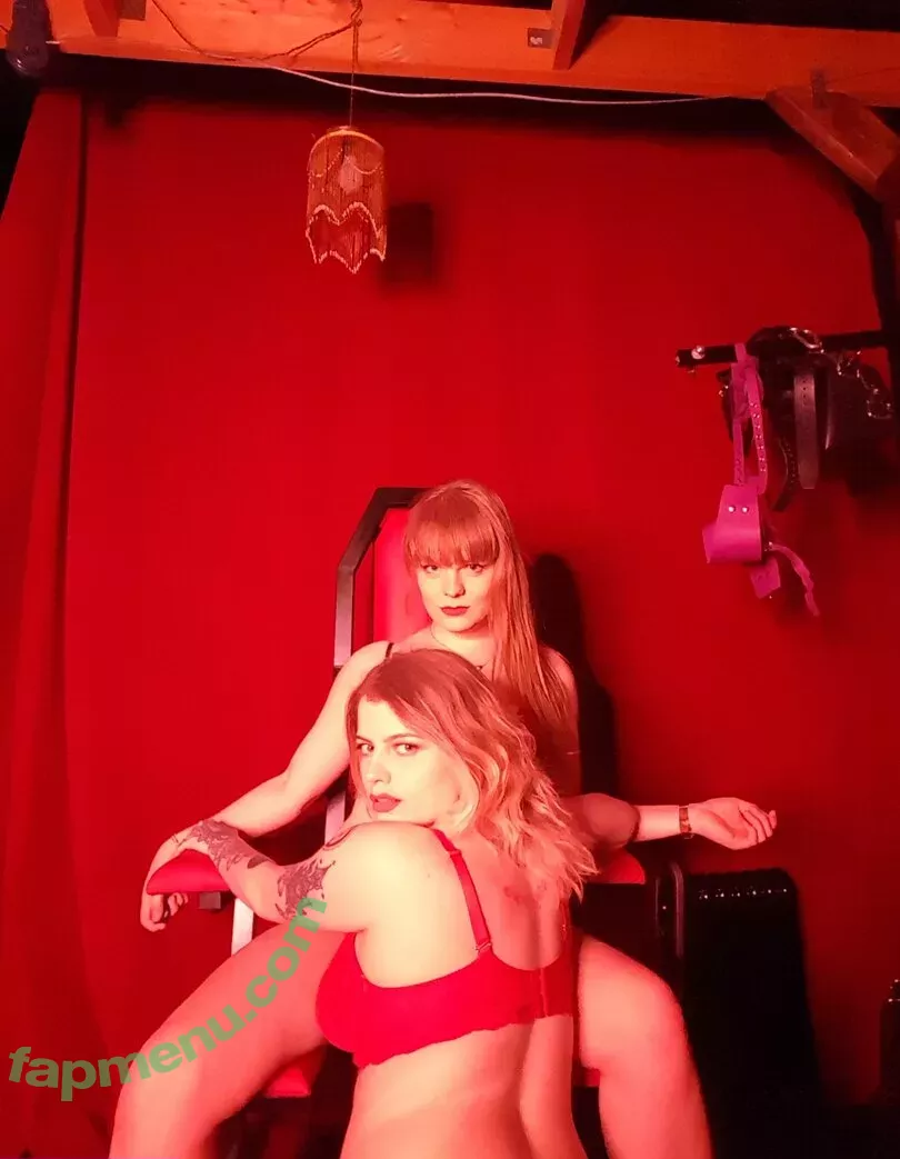 missmarilynxx nude photo #0312 (margotthr0bbie)