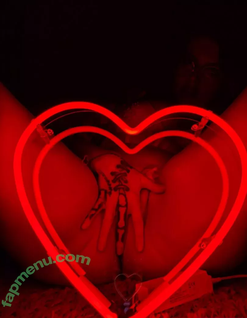 missmarilynxx nude photo #0425 (margotthr0bbie)