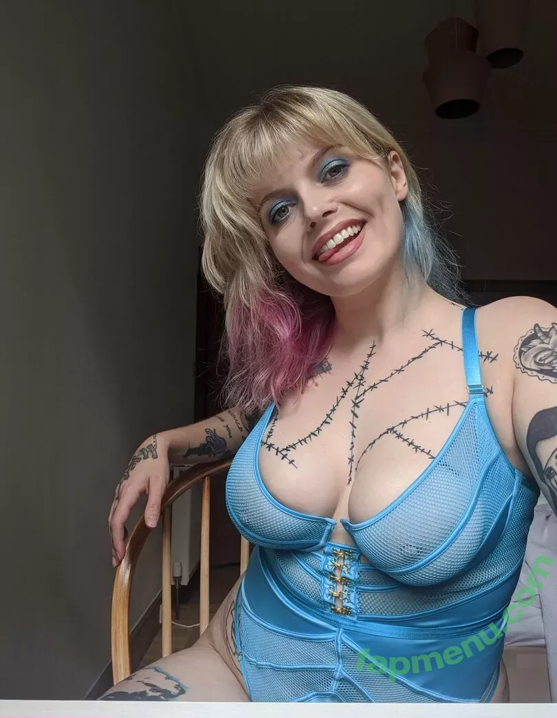 missmarilynxx nude photo #0541 (margotthr0bbie)