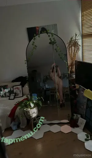 MissMousieMouse / Mousie / Yogscast / _mousie_mouse nude photo #0423