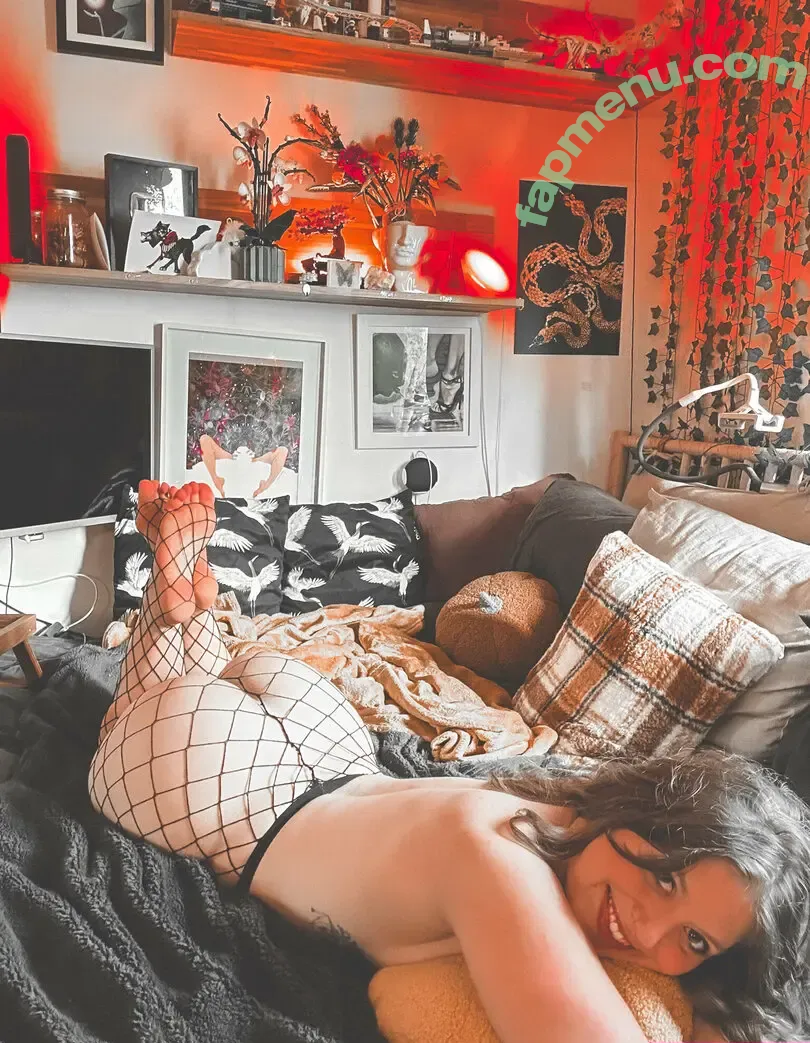 MissMousieMouse nude photo #0002 (Mousie / Yogscast / _mousie_mouse)