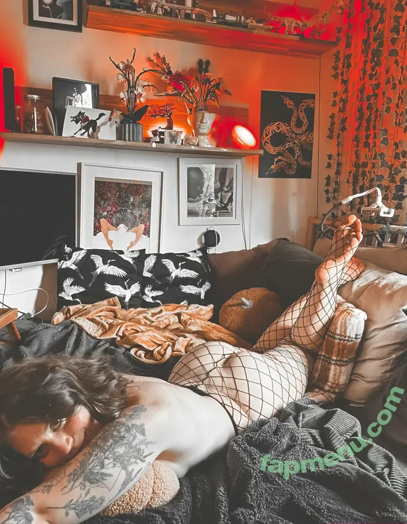 MissMousieMouse nude photo #0006 (Mousie / Yogscast / _mousie_mouse)
