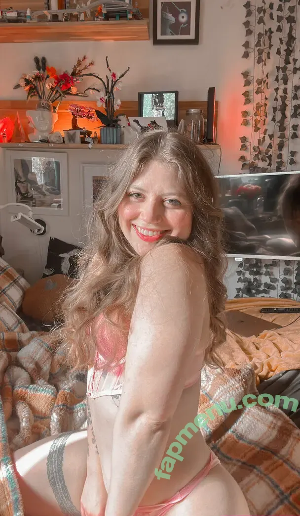 MissMousieMouse nude photo #0040 (Mousie / Yogscast / _mousie_mouse)