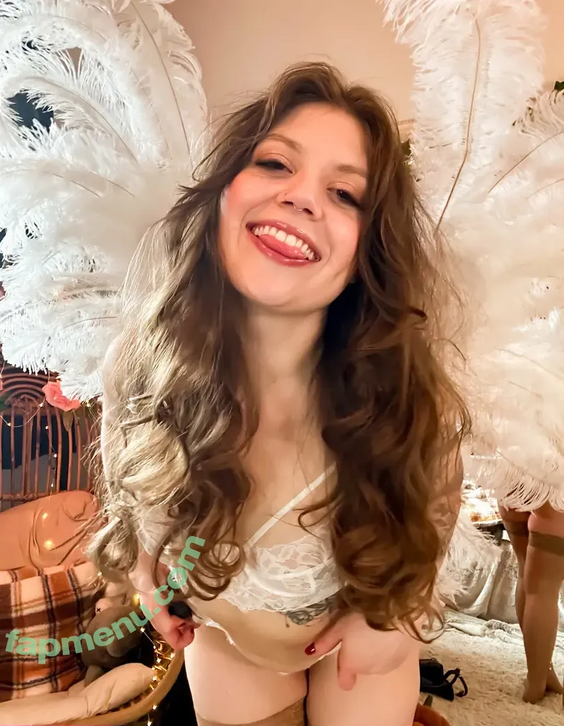 MissMousieMouse nude photo #0177 (Mousie / Yogscast / _mousie_mouse)