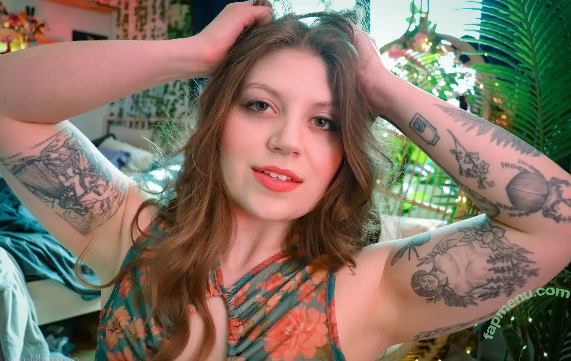 MissMousieMouse nude photo #0187 (Mousie / Yogscast / _mousie_mouse)
