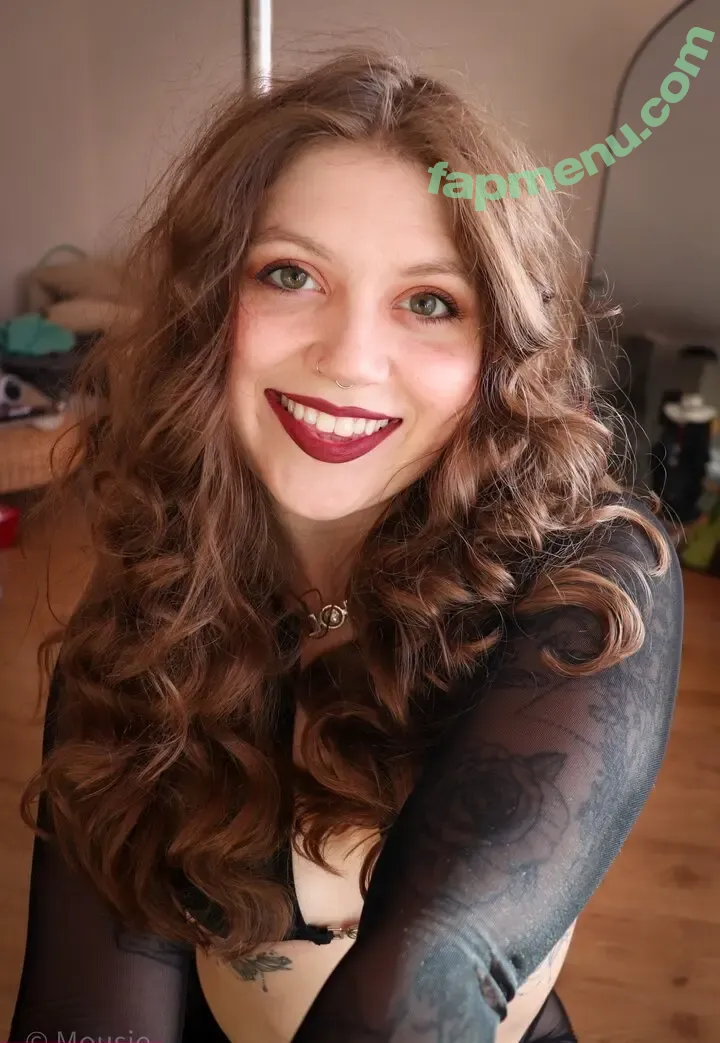 MissMousieMouse nude photo #0217 (Mousie / Yogscast / _mousie_mouse)