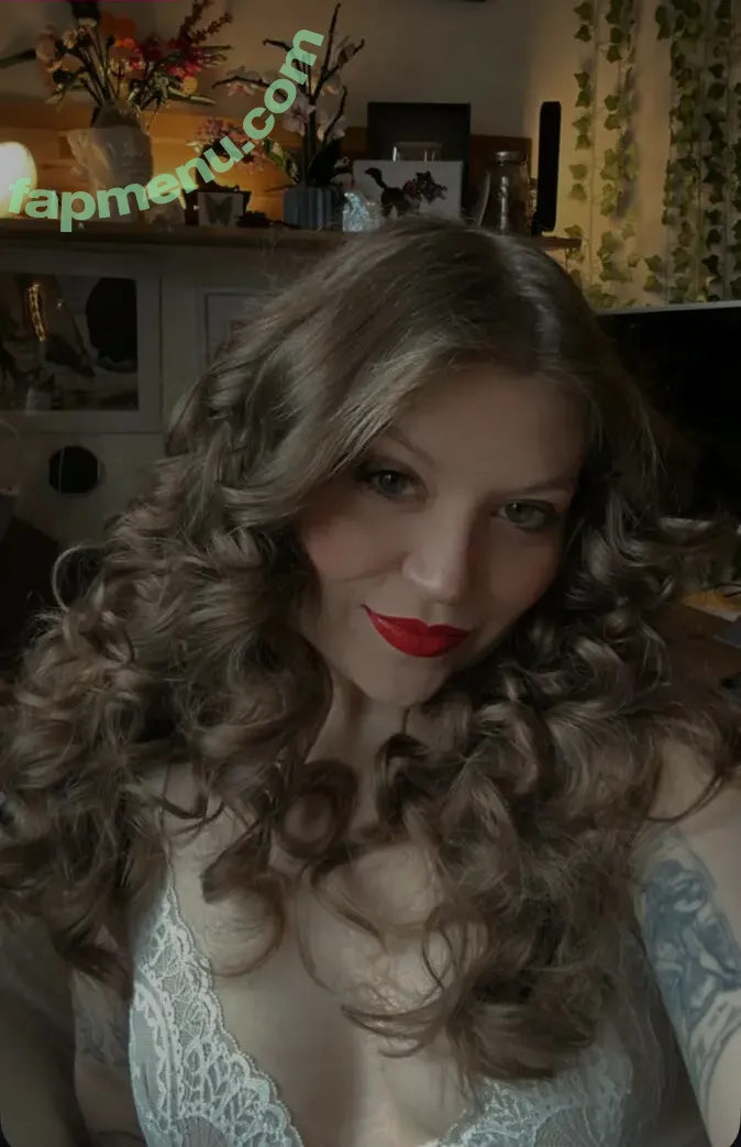 MissMousieMouse nude photo #0391 (Mousie / Yogscast / _mousie_mouse)