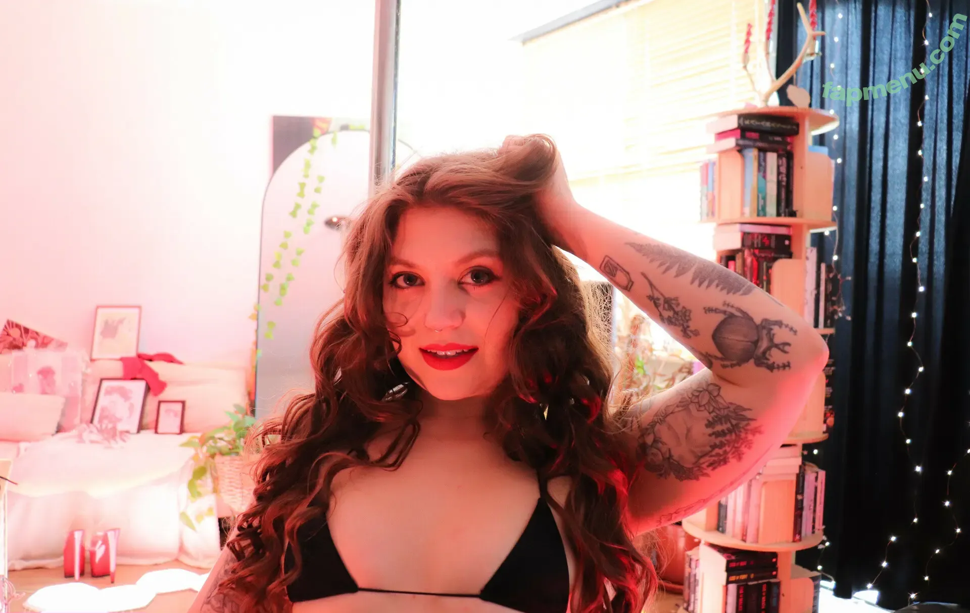 MissMousieMouse nude photo #0452 (Mousie / Yogscast / _mousie_mouse)