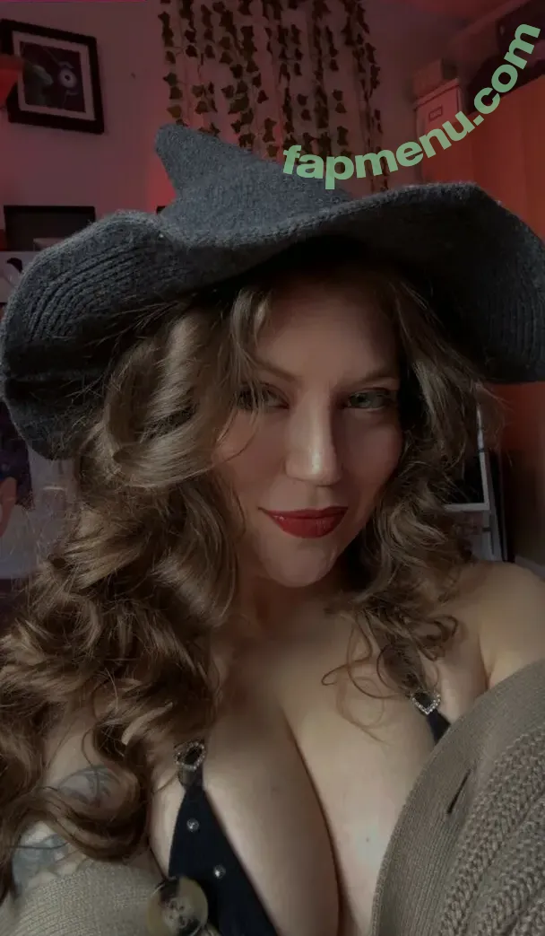 MissMousieMouse nude photo #0472 (Mousie / Yogscast / _mousie_mouse)