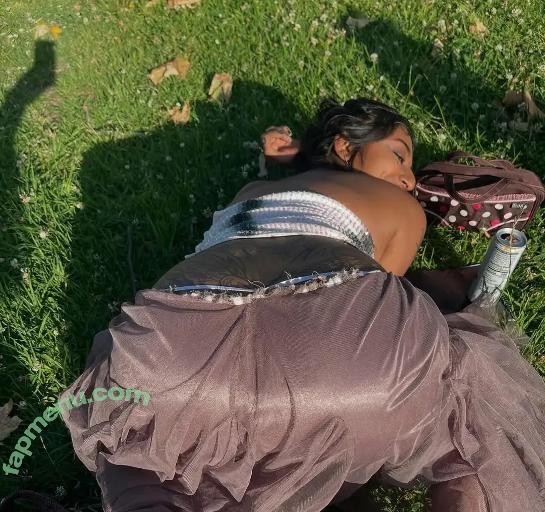 missprankz nude photo #0030 (missprankz)