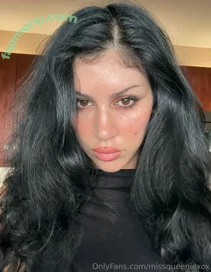 MissQueenieXOX / missqueeniexo / missqueeniexoxo nude photo #0309