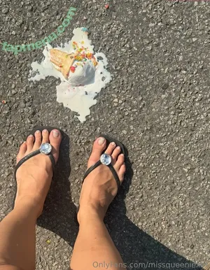 MissQueenieXOX / missqueeniexo / missqueeniexoxo nude photo #0319