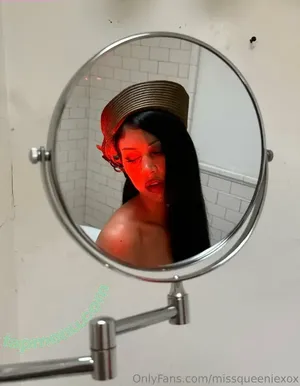 MissQueenieXOX / missqueeniexo / missqueeniexoxo nude photo #0339