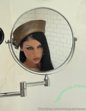 MissQueenieXOX / missqueeniexo / missqueeniexoxo nude photo #0340
