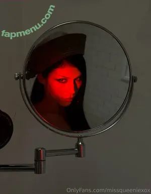 MissQueenieXOX / missqueeniexo / missqueeniexoxo nude photo #0341
