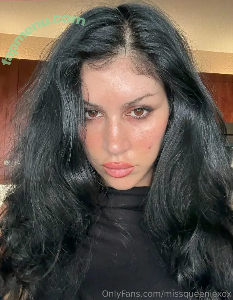 MissQueenieXOX nude photo #0309 (missqueeniexo / missqueeniexoxo)