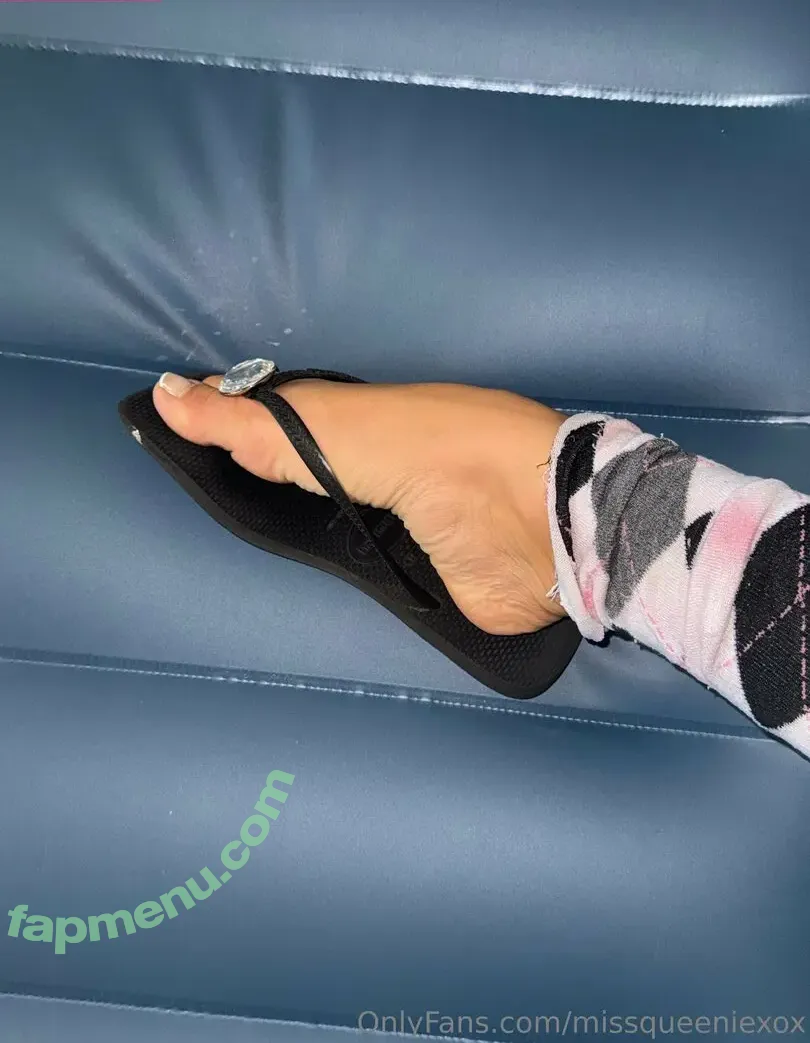 MissQueenieXOX nude photo #0329 (missqueeniexo / missqueeniexoxo)