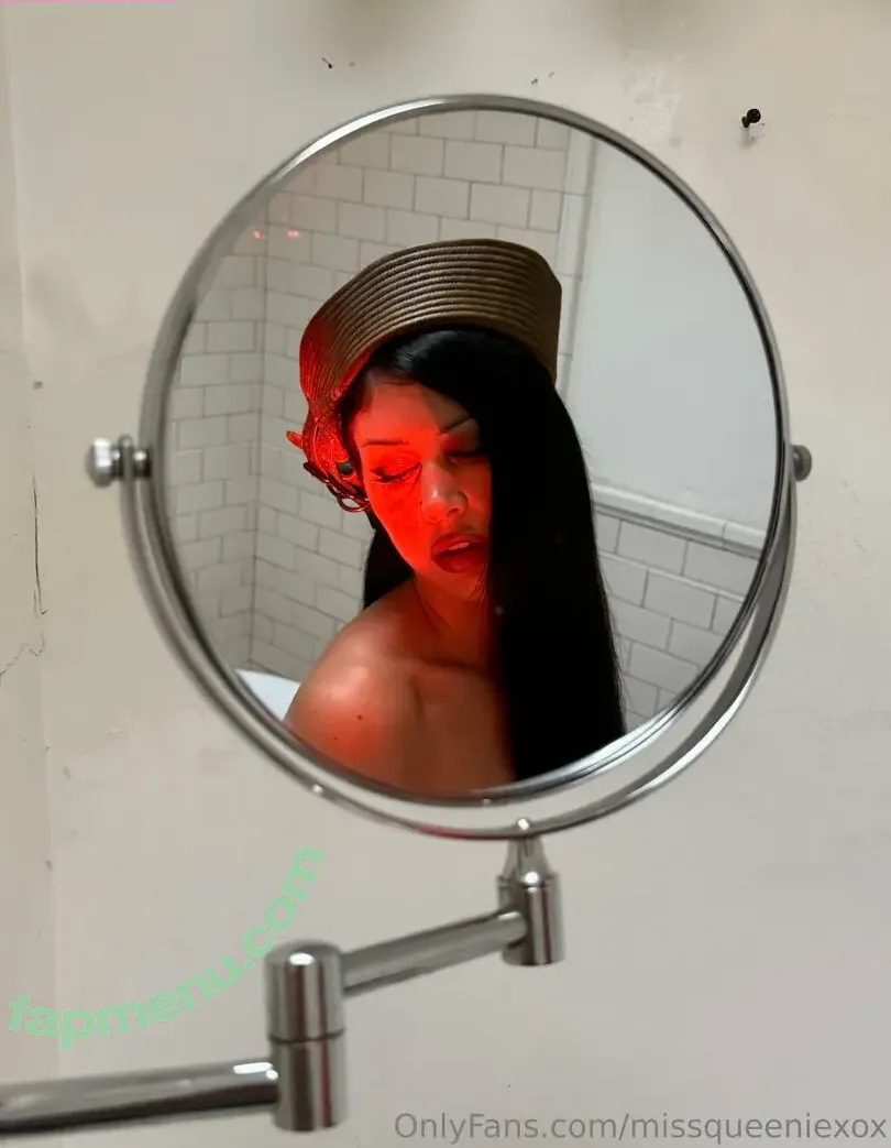MissQueenieXOX nude photo #0339 (missqueeniexo / missqueeniexoxo)