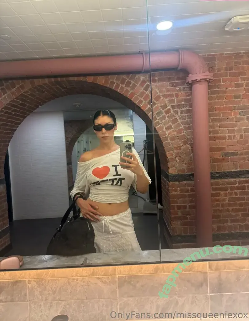 MissQueenieXOX nude photo #0348 (missqueeniexo / missqueeniexoxo)
