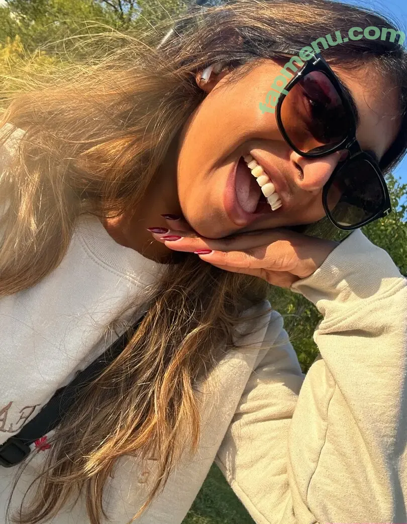 missrinaroxx nude photo #0020 (lifewithrina101)