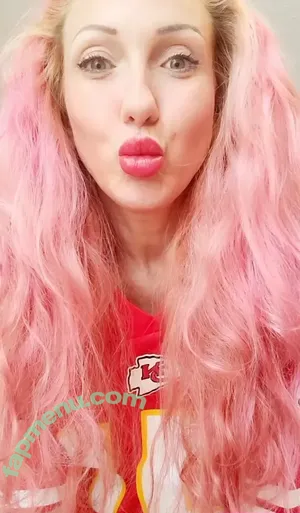 missroyalkc / missroyaltyxoxo nude photo #0016