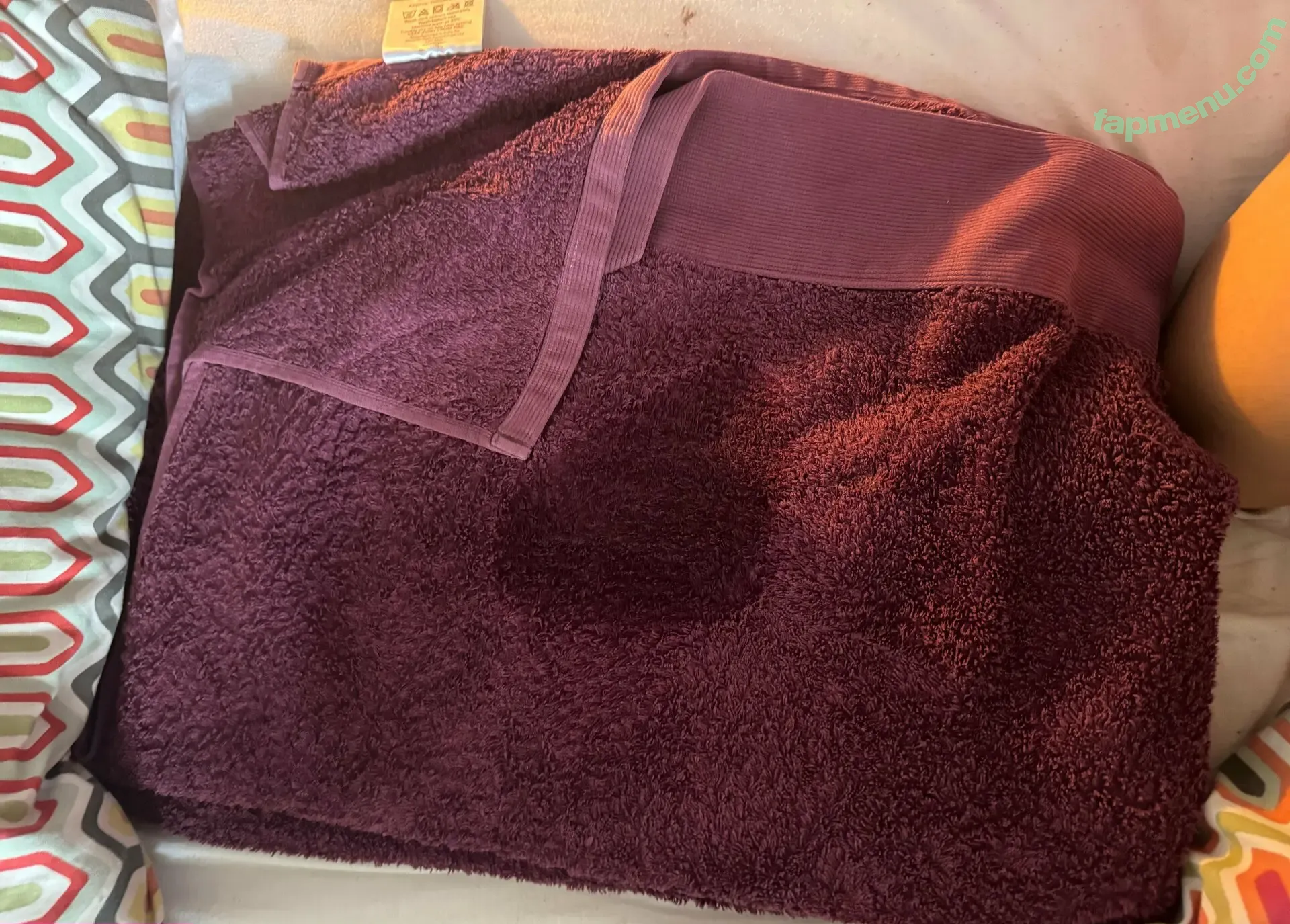 misssharky33 nude photo #0068 (misssharky33)