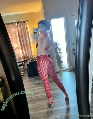 missskyeevans / miss_skye_evans nude photo #0063
