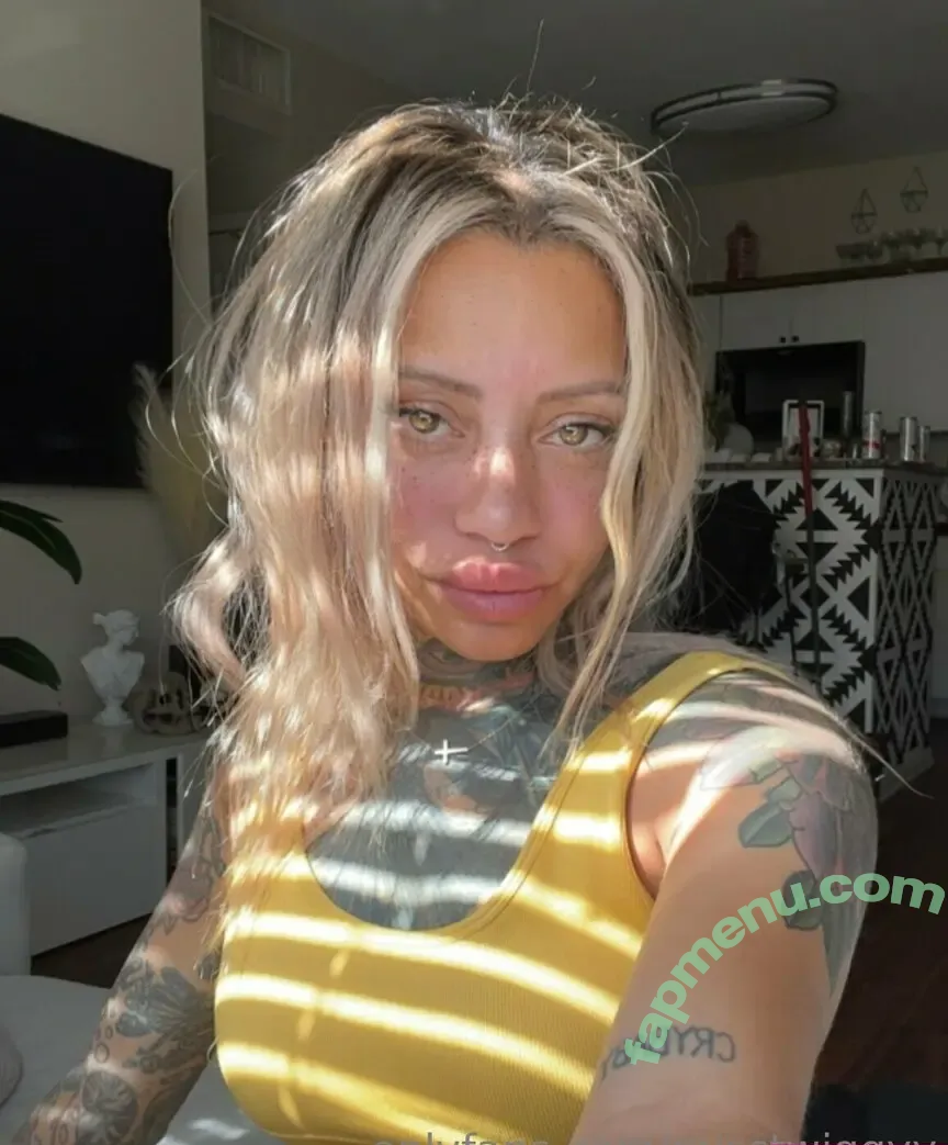 misstwiggyy nude photo #0024 (misstwiggyfit)
