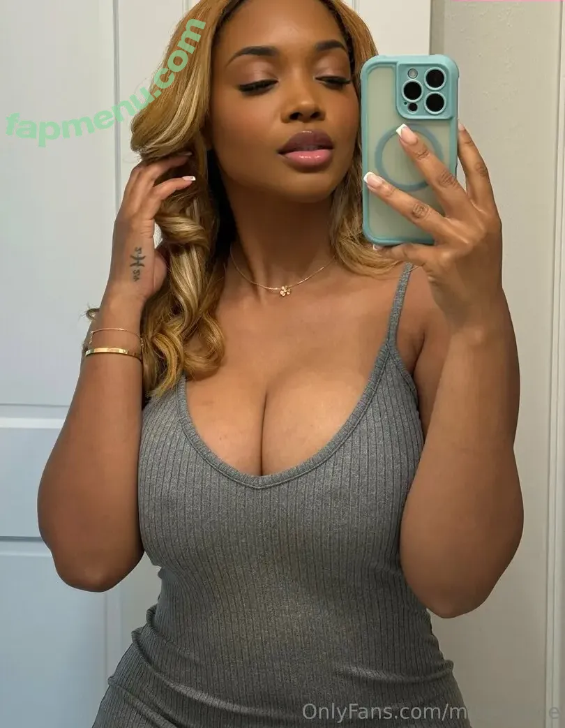 missvenice nude photo #0013 (missvenicebeach)