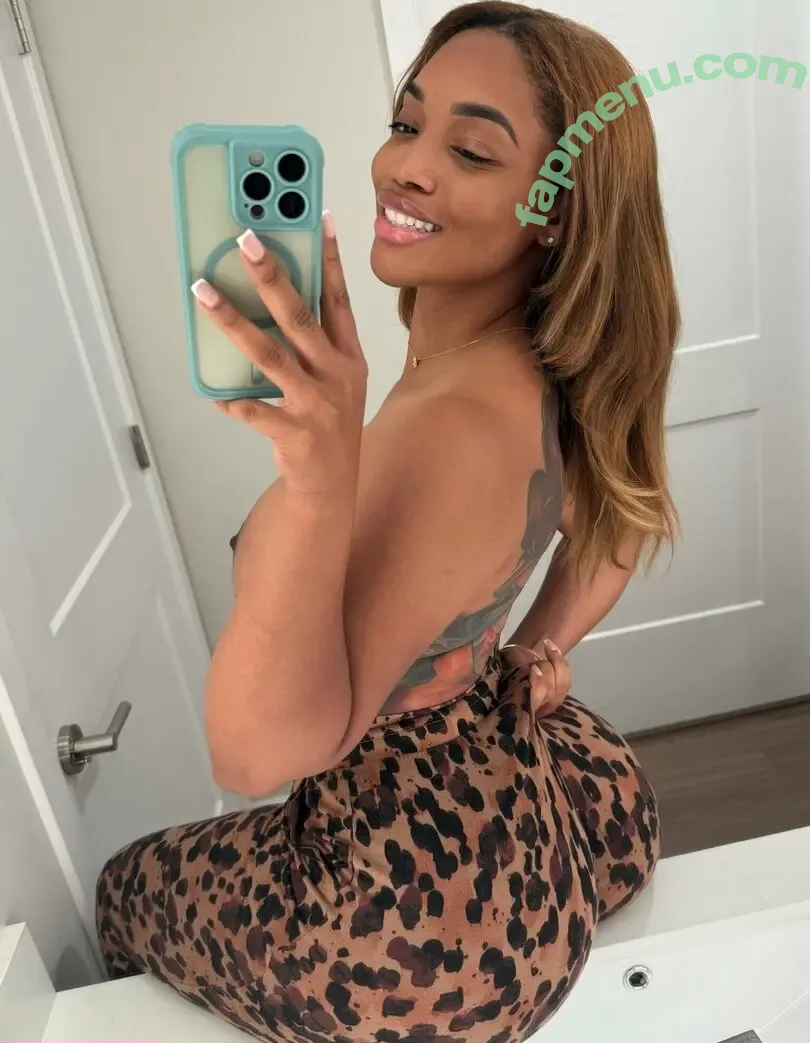 missvenice nude photo #0046 (missvenicebeach)