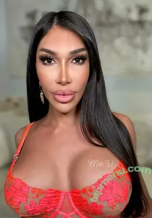 missvfitdoll / missvi_official nude photo #0001