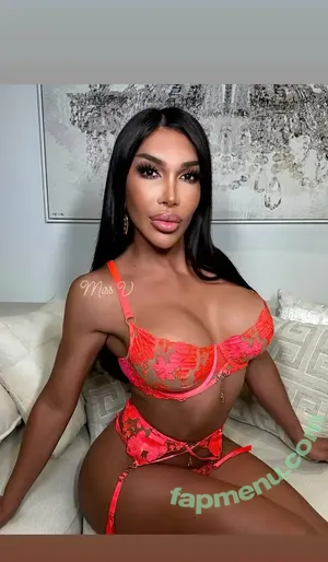 missvfitdoll / missvi_official nude photo #0002