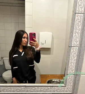 missviviennes / missvivienne nude photo #0022