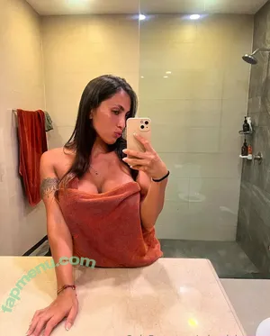 missviviennes / missvivienne nude photo #0036