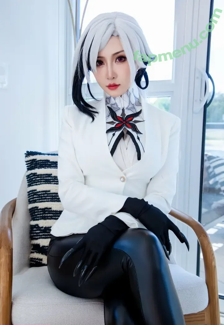 MissWarmJ nude photo #0106 (misswarmjbackup / misswarmjfree)