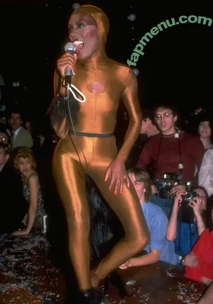  nude photo #0002
