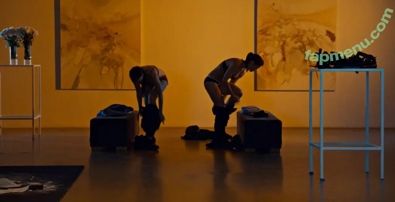 Missy Peregrym nude photo #0042 (mperegrym)