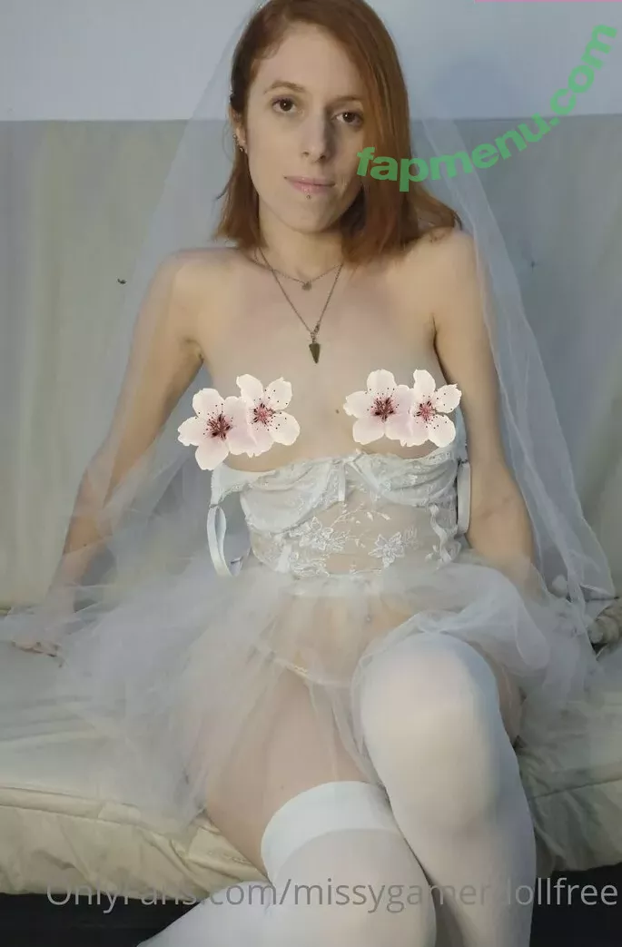 missygamerdolll nude photo #0052 (missygamerdolll)