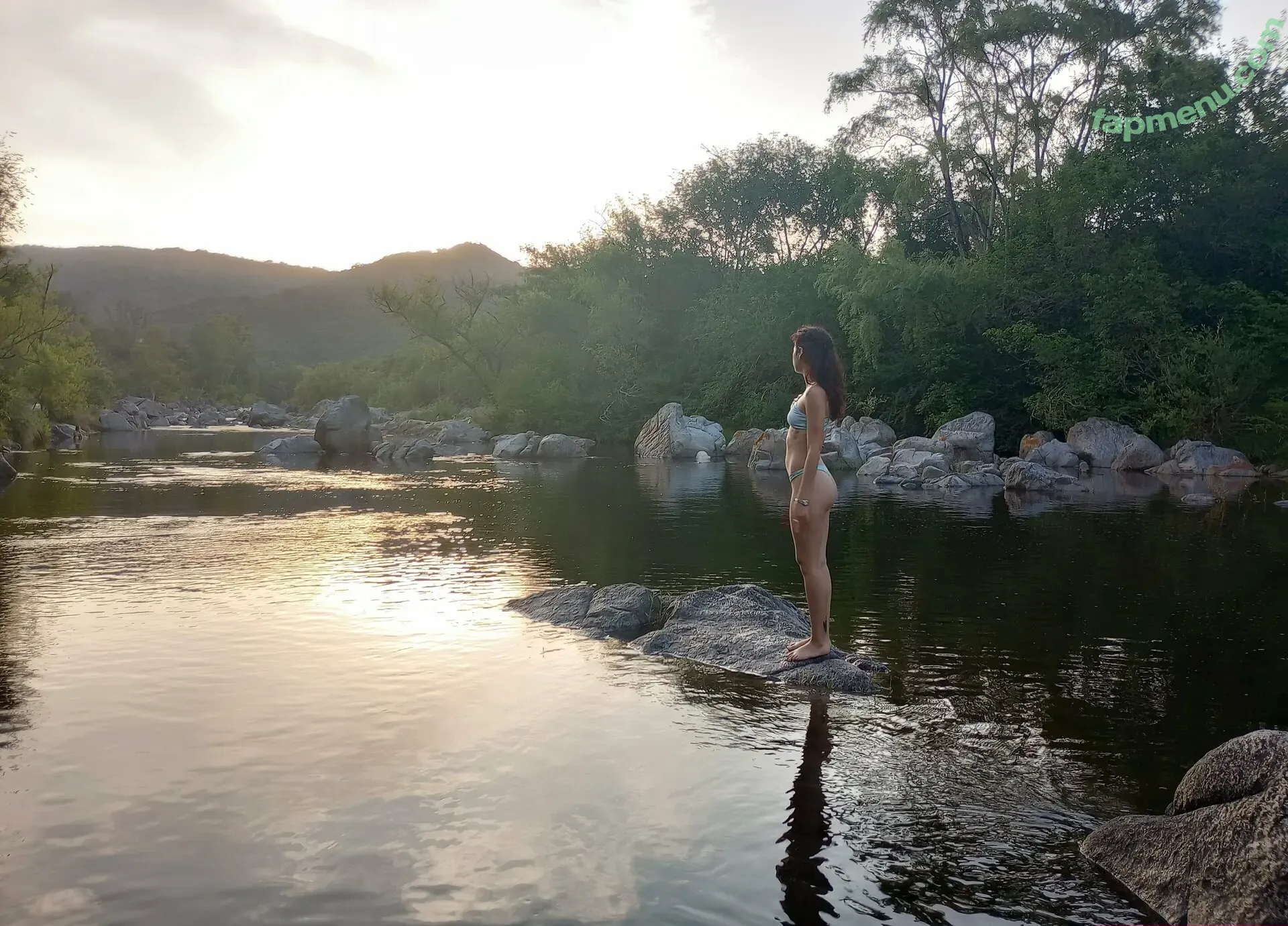 mistik4 nude photo #0002 (mistik4oficial)