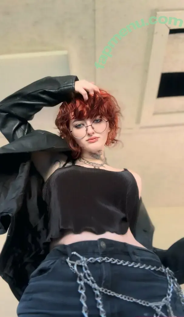 mistmutt nude photo #0030 (mistmutt)