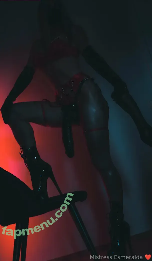 mistressesmeralda nude photo #0001 (madam_esmeralda2)