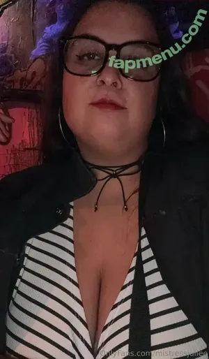 mistressjuliee / msjuliejuliee nude photo #0001