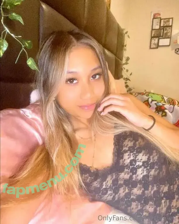 Misty Lee nude photo #0005 (magicalmistylee / mistyxlee)