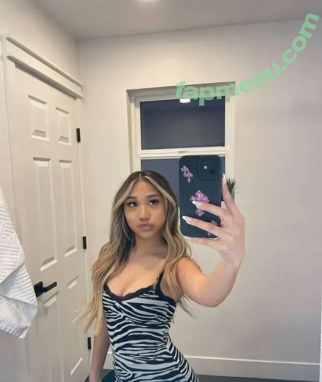 Misty Lee nude photo #0020 (magicalmistylee / mistyxlee)