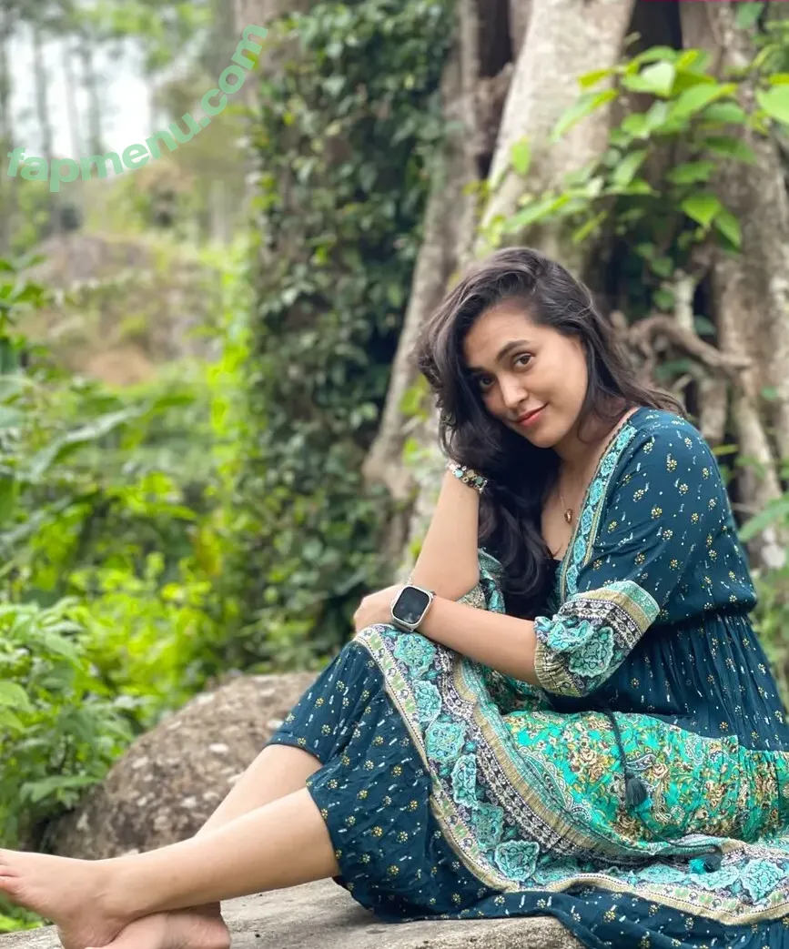 Mithu Vigil nude photo #0002 (itzmemithuvigil)