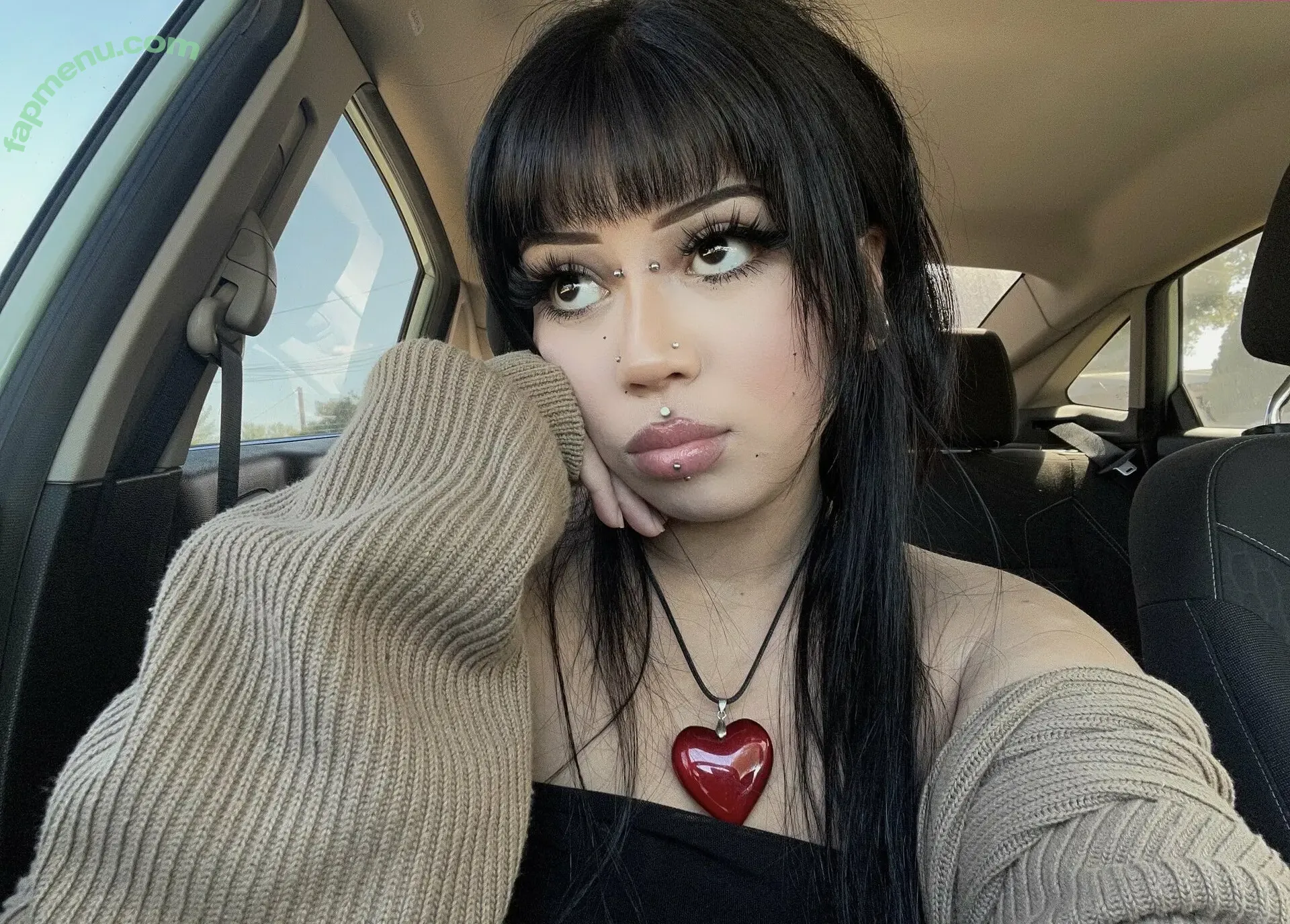 mitskisdaught3r nude photo #0004 (mitskisdaughterr)