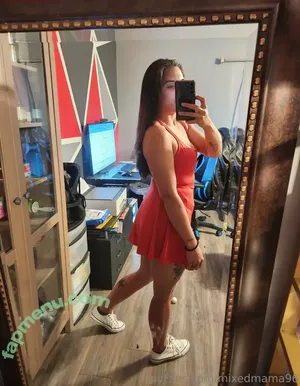 mixedmama96 / mixandmatchmama nude photo #0005